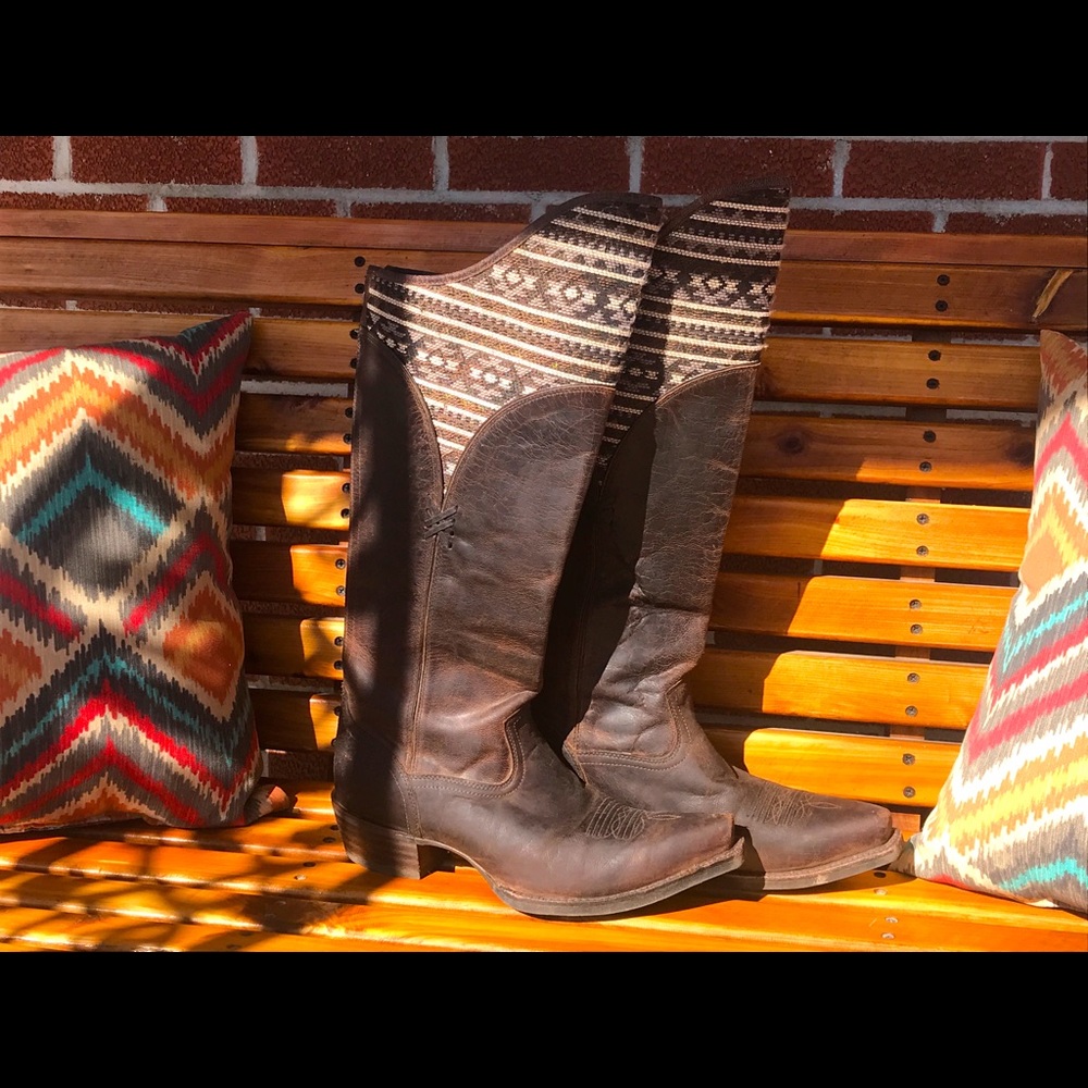 Ariat Pointed Toe Cowboy Boots